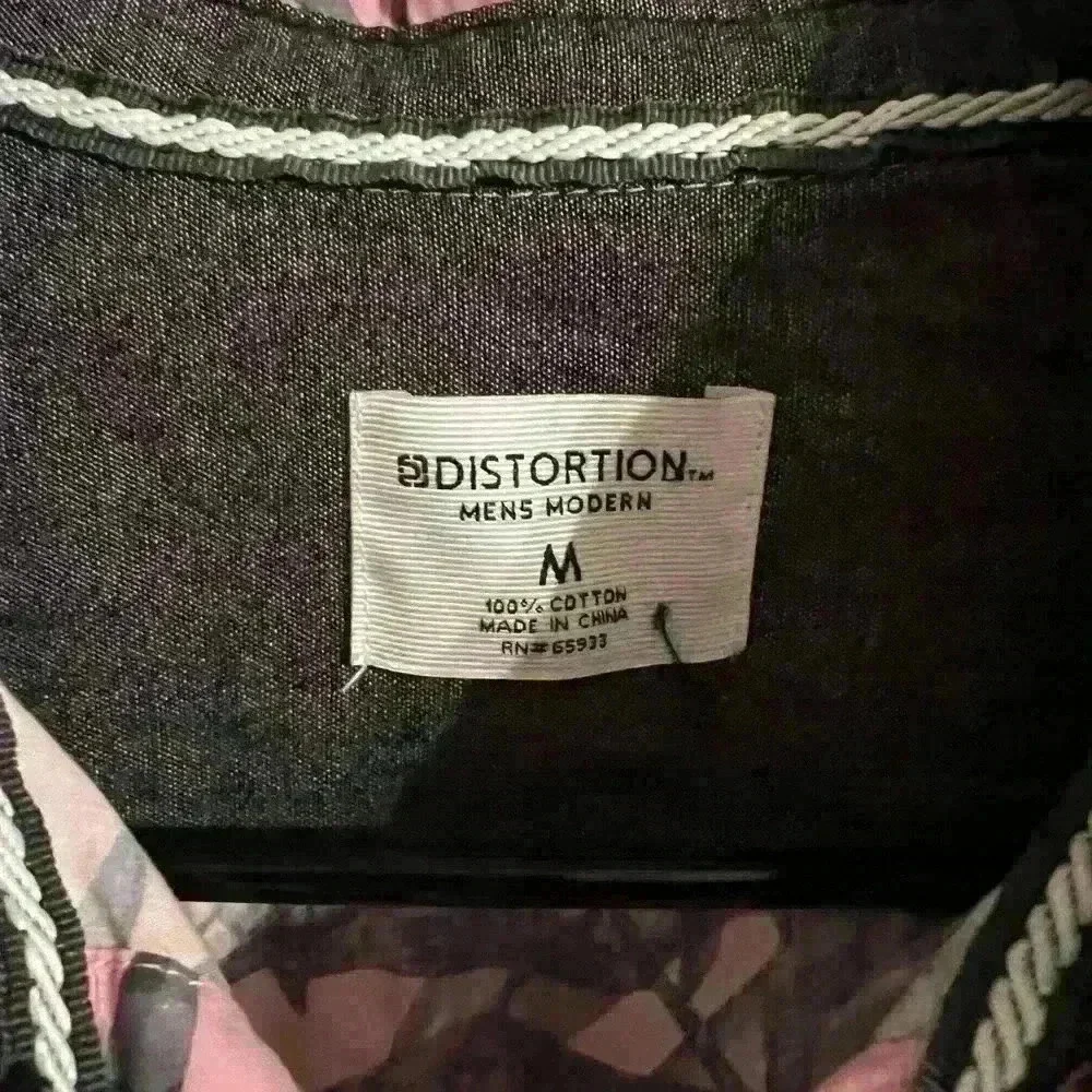 Distortion Men’s Modern button up - Picture 2 of 4